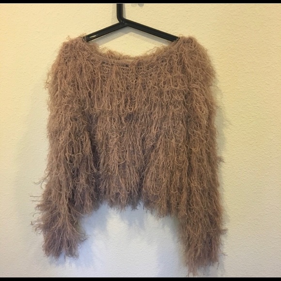 Shaggy, fringe, trendy jella c. Statement sweater - Picture 3 of 3